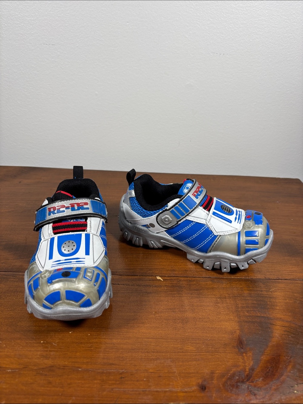 Skechers Star Wars R2-D2 Kids Blue Silver Light-Up Sneakers V.. Strap Sz 8